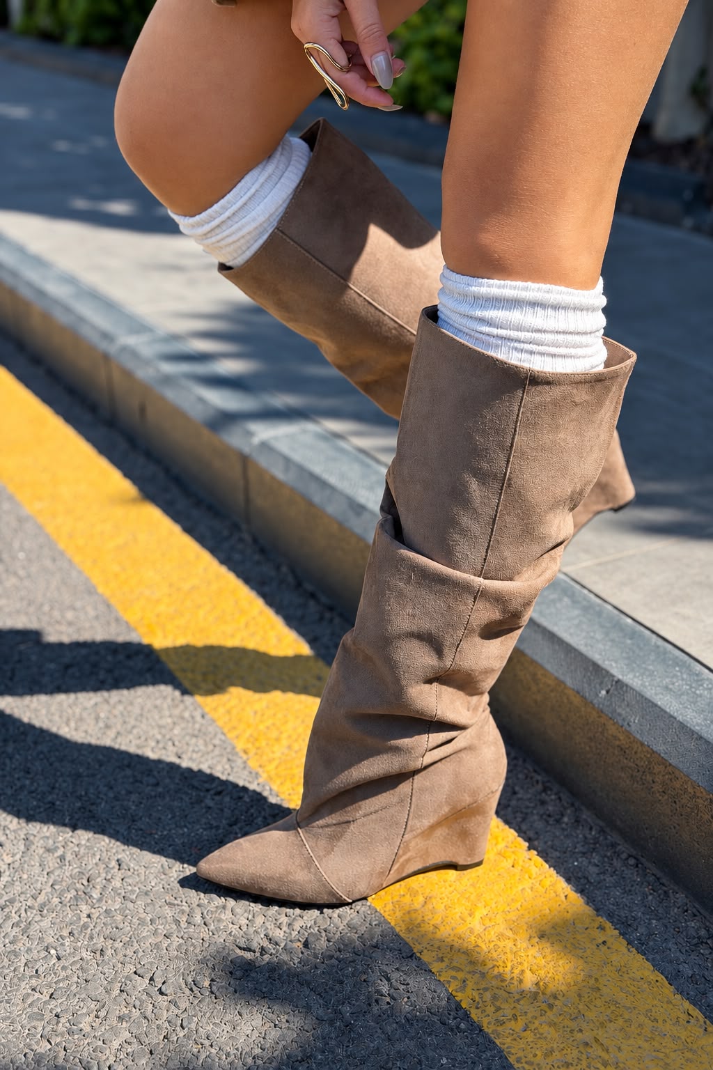 Arenia Vizon Süet Kadın Dolgu Topuklu Çizme - ILOVESHOES