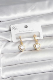 ILS - 1082 Kadın Küpe Gold Pirinç Beyaz Kalp Zirkon Taşlı - ILOVESHOES