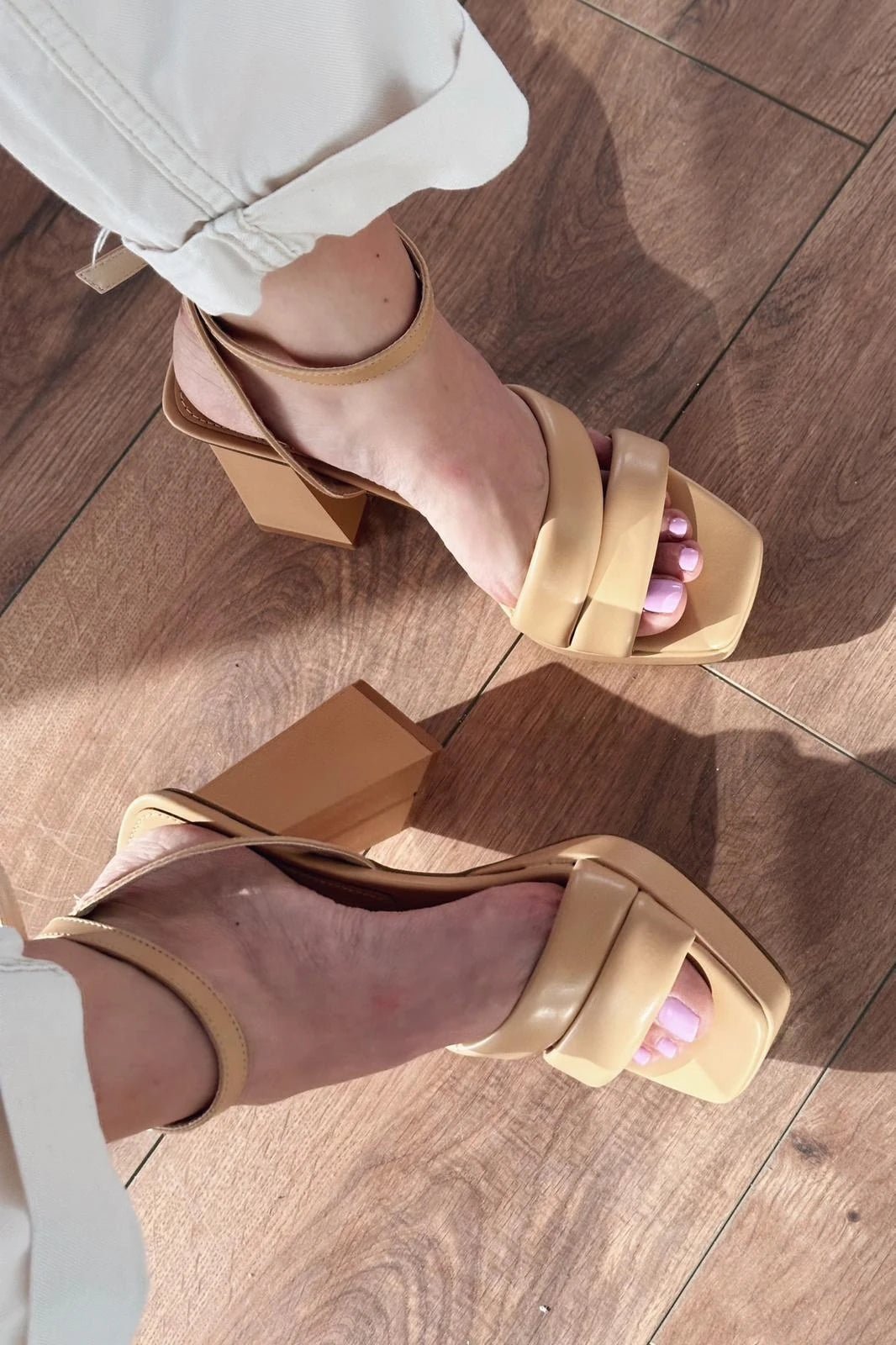 Tonna Mat Deri Bant Detaylı Platform Topuklu Ayakkabı Nude - ILOVESHOES