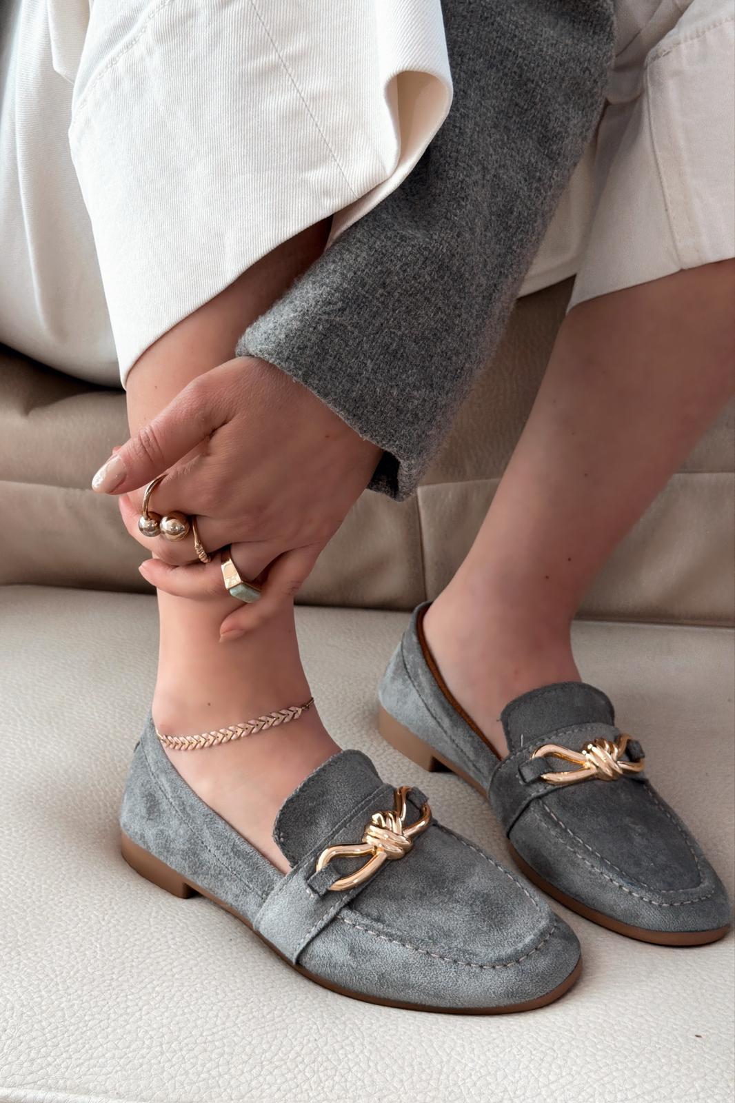 Avelis Kadın Loafer Gri Süet Fiyonk Detaylı - ILOVESHOES