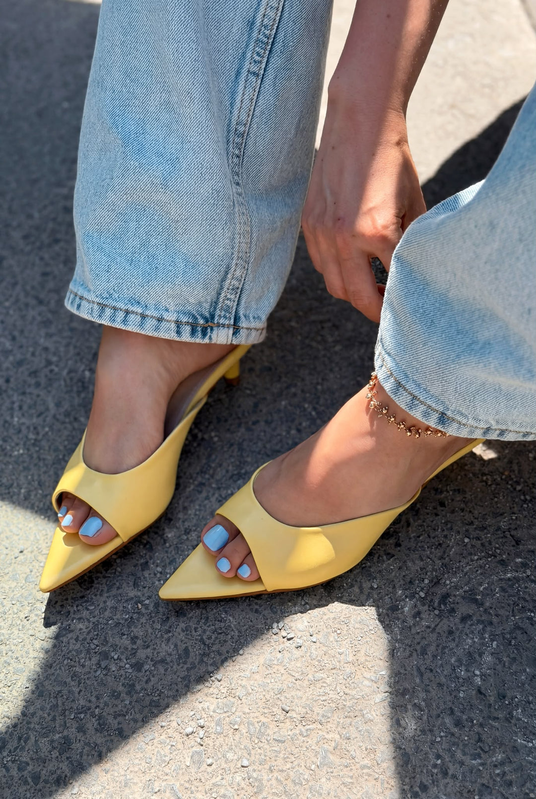 Boreni Sarı Mat Deri Kadın Topuklu Terlik - ILOVESHOES
