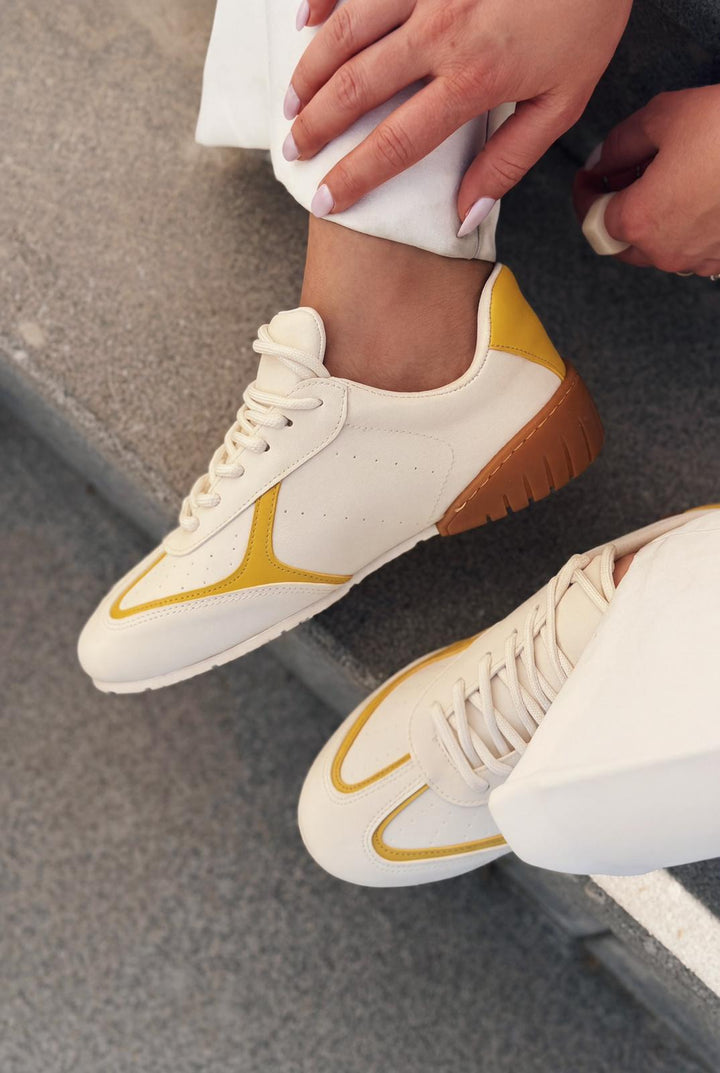 Rosven Sarı Mat Deri Kadın Spor Ayakkabı - ILOVESHOES