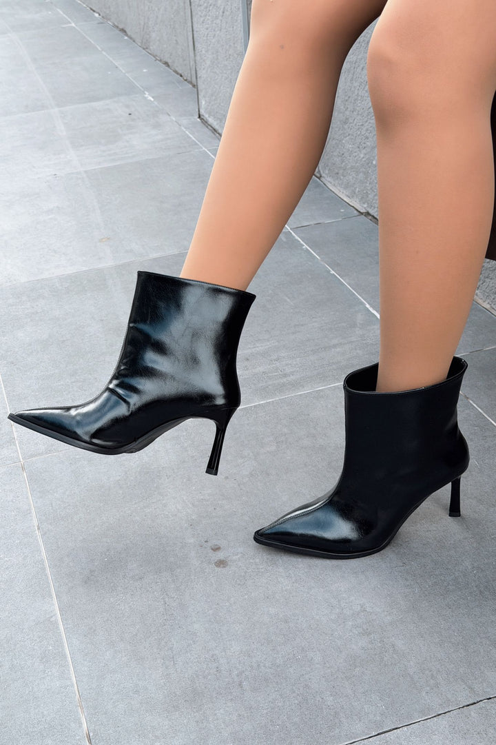 Elarin Kadın Topuklu Bot Siyah Mat Deri - ILOVESHOES