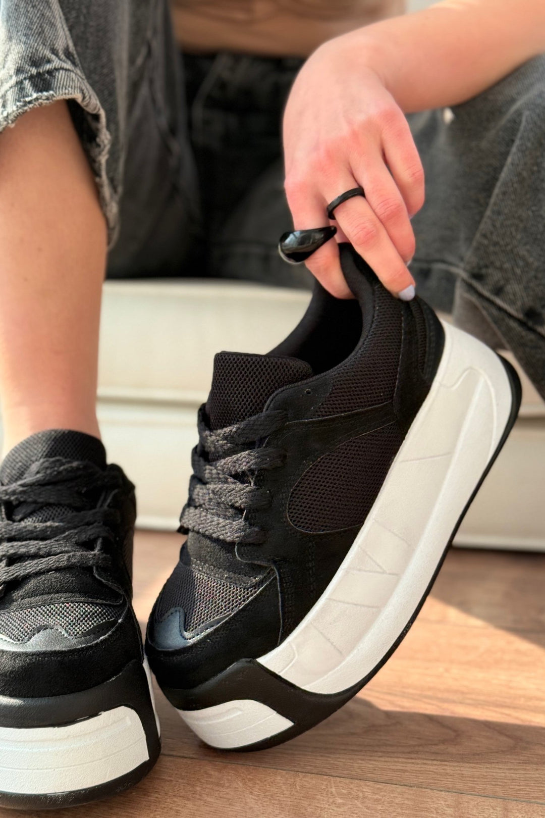 Ravela Siyah Fileli Yüksek Taban Kadın Spor Ayakkabı - ILOVESHOES Türkiye