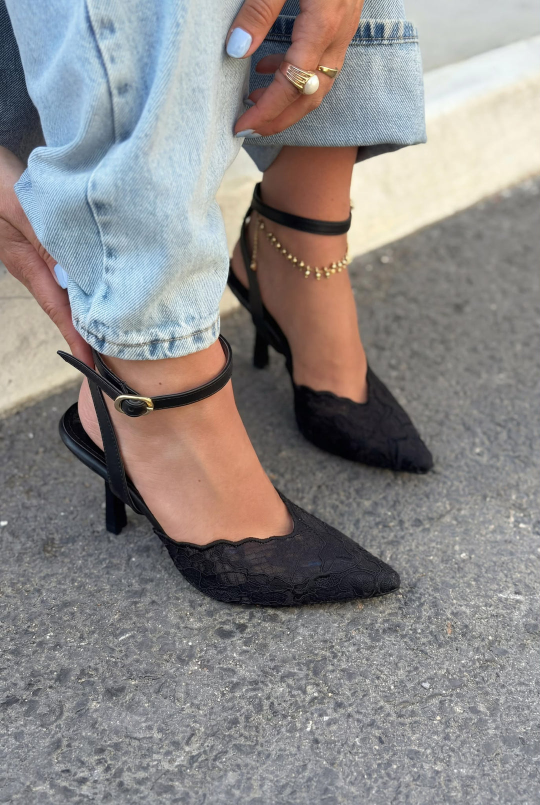 Moryna Siyah Dantel Kadın Stiletto