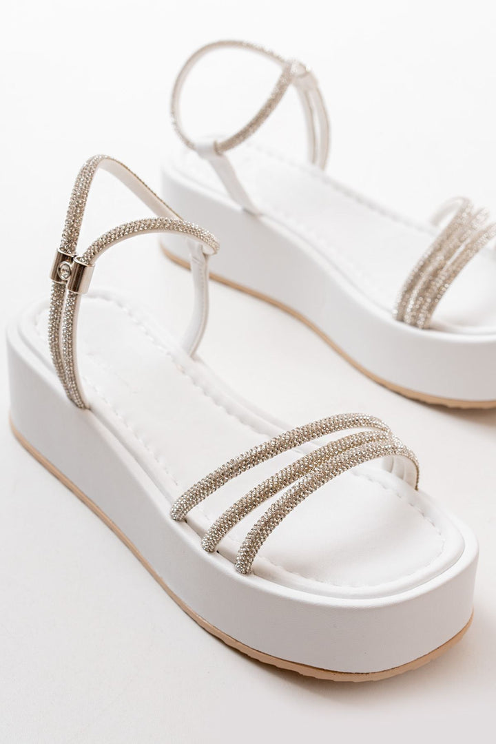 Lariona Mat Beyaz Gümüş Bantlı Dolgu Topuklu Sandalet - ILOVESHOES
