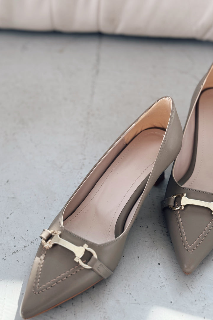 Maris Mat Deri Haki Toka Detaylı Stiletto