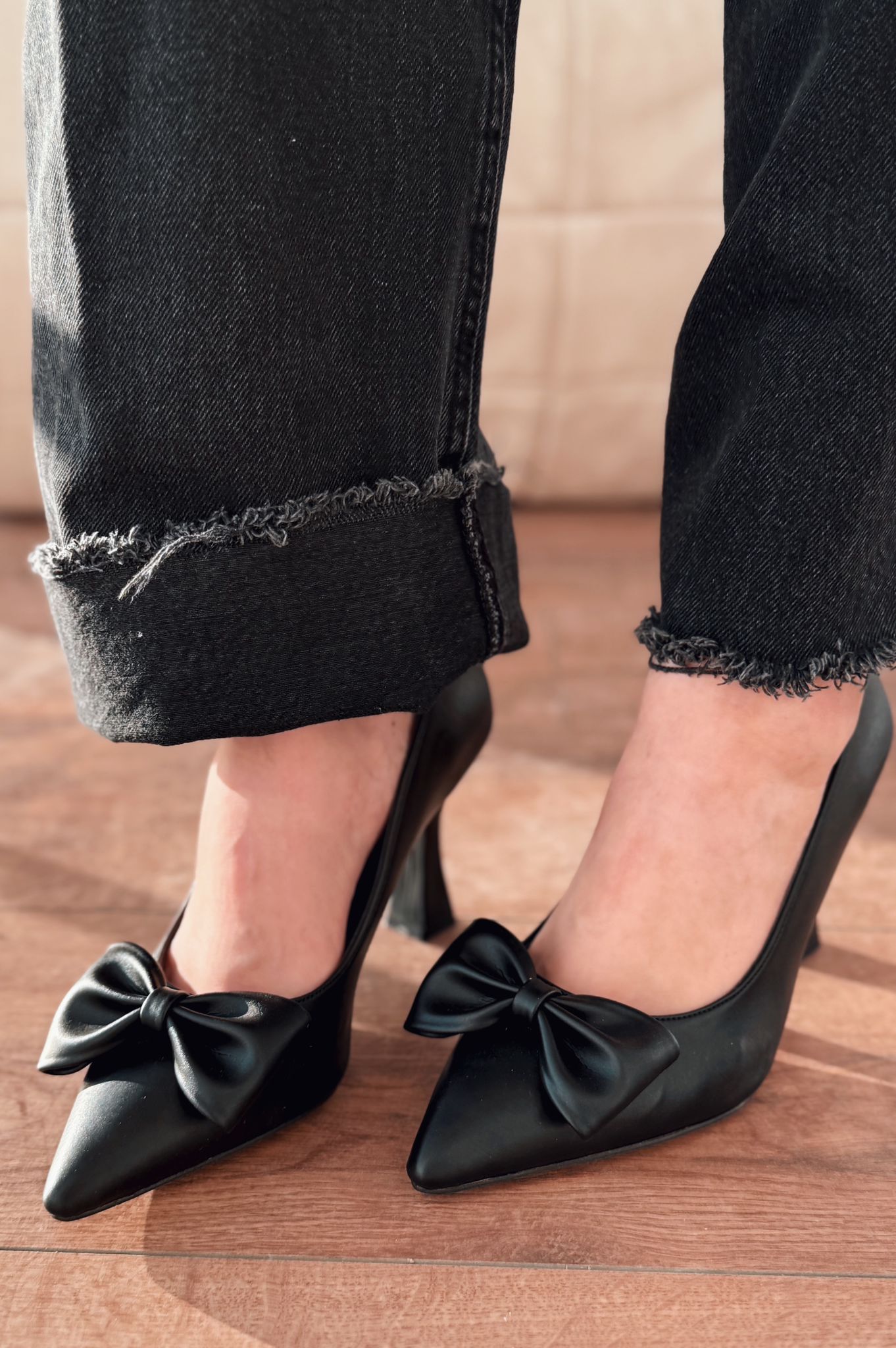 Odrin Mat Deri Siyah Fiyonk Detaylı Stiletto - ILOVESHOES