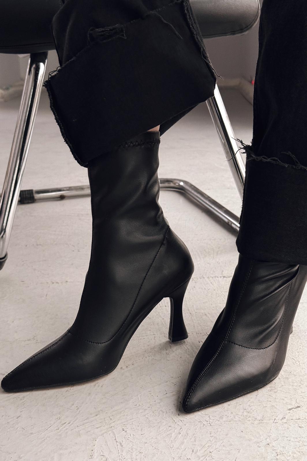 Jedaws Mat Deri İnce Topuklu Çorap Bot Siyah - ILOVESHOES