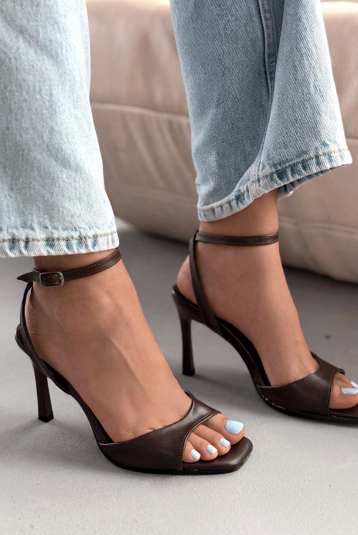 Elvona Acıkahve Mat Deri Kadın Topuklu Sandalet - ILOVESHOES