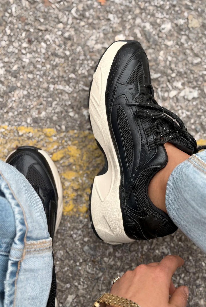 Norser Siyah Hakiki Deri Kadın Spor Ayakkabı - ILOVESHOES