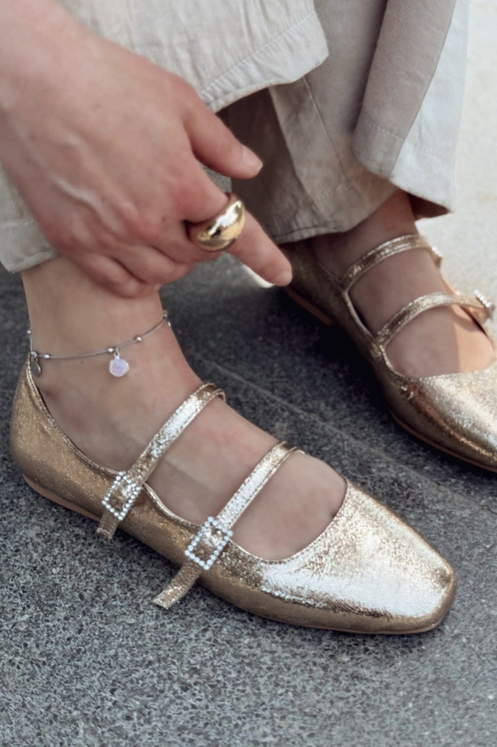 Harwor Parlak Deri Toka Detaylı Kadın Babet Gold - ILOVESHOES