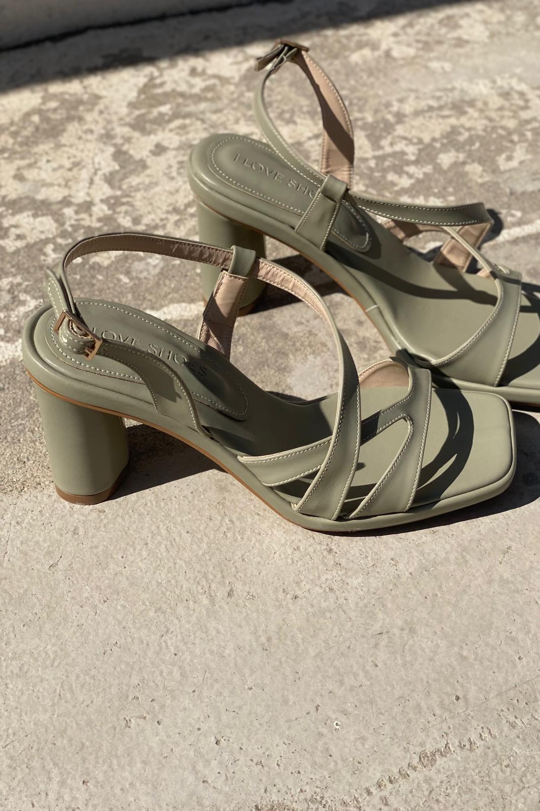 Lorvina Mat Deri Su Yeşili Topuklu Ayakkabı - ILOVESHOES