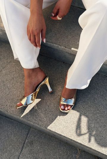 Arinor Gold Rugan Kadın Topuklu Terlik - ILOVESHOES