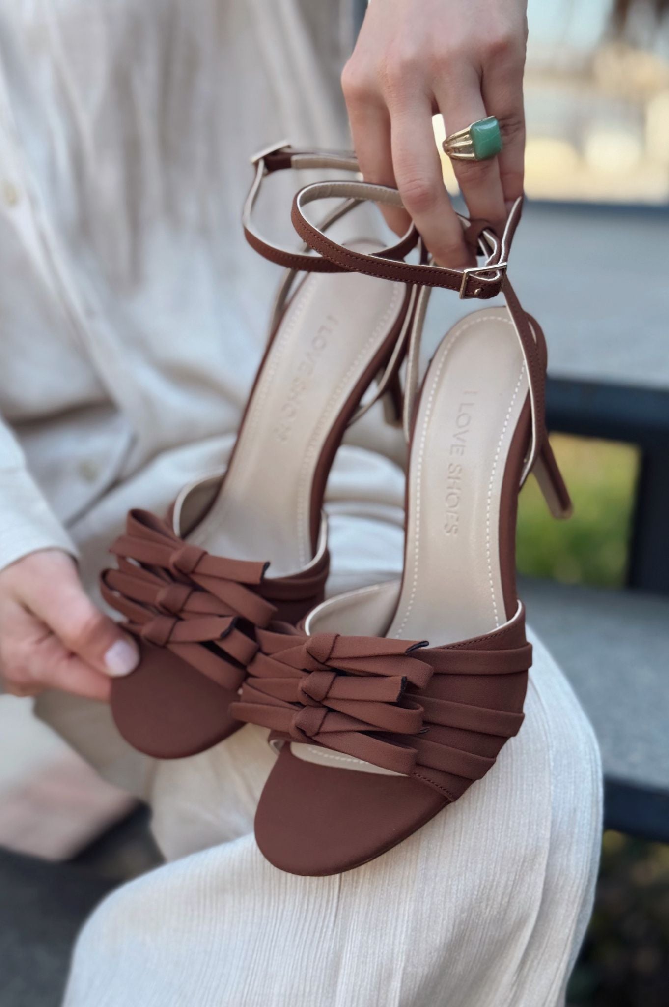 Yanoxse Saten Kahverengi Kurdele Detaylı Topuklu Ayakkabı - ILOVESHOES