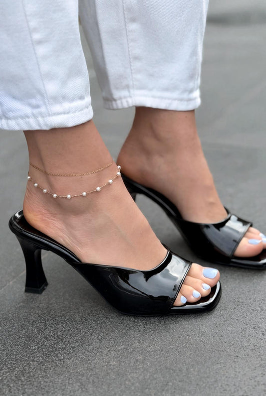 Arinor Topuklu Terlik Siyah Rugan - ILOVESHOES
