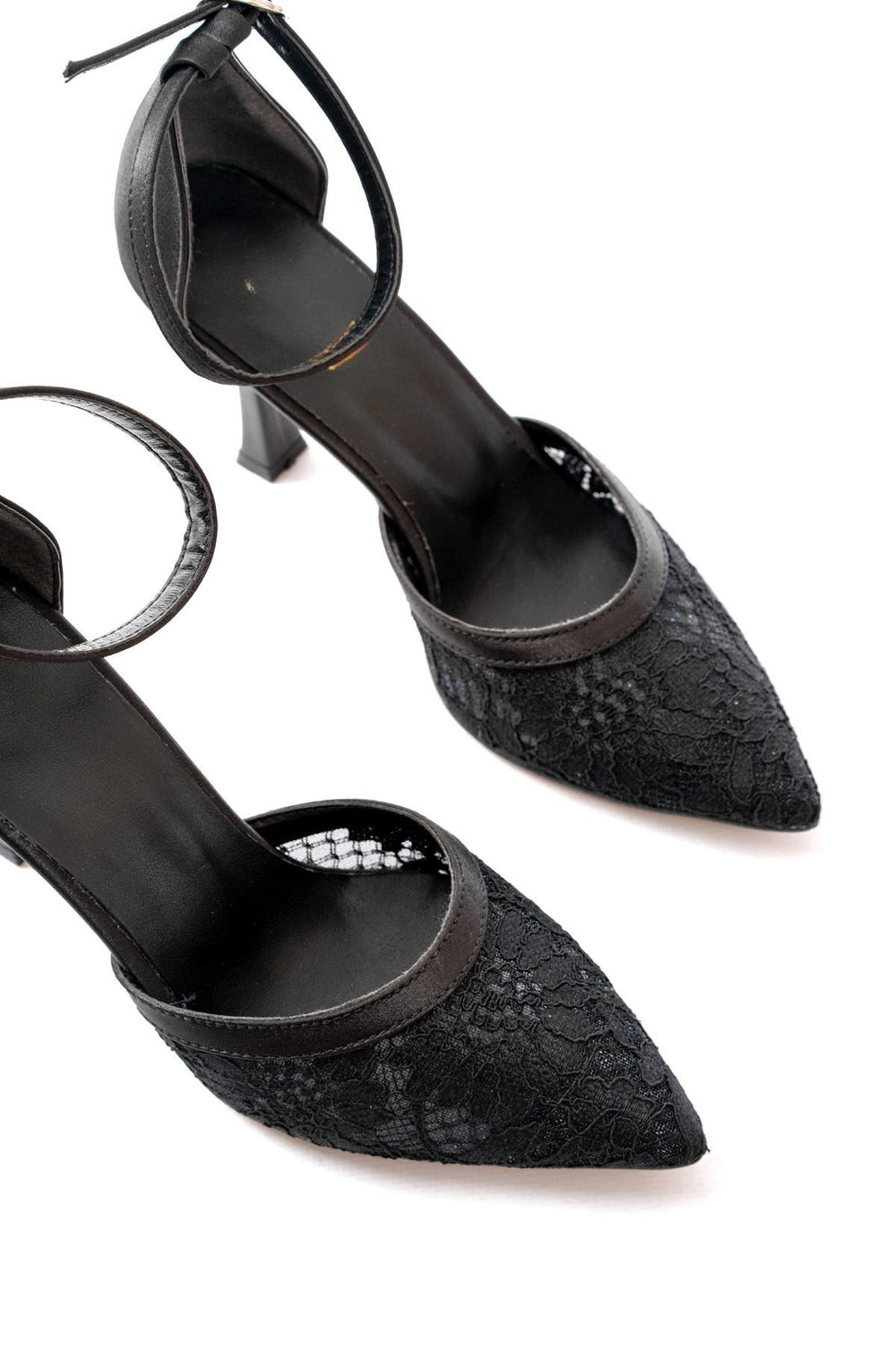 Vilsa Dantel Detaylı Siyah Stiletto - ILOVESHOES