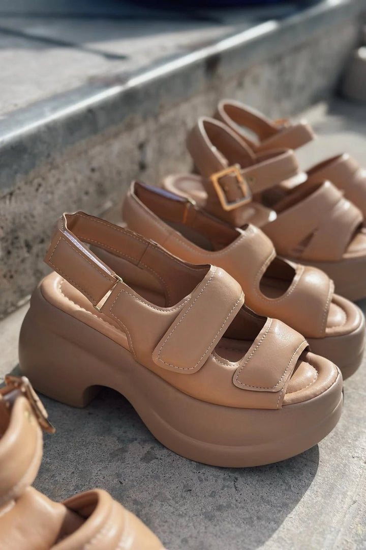 Mogres Mat Deri Cırt Cırt Kalın Taban Kadın Sandalet Nude - ILOVESHOES