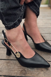 Relvor Mat Deri Siyah Toka Detaylı Stiletto