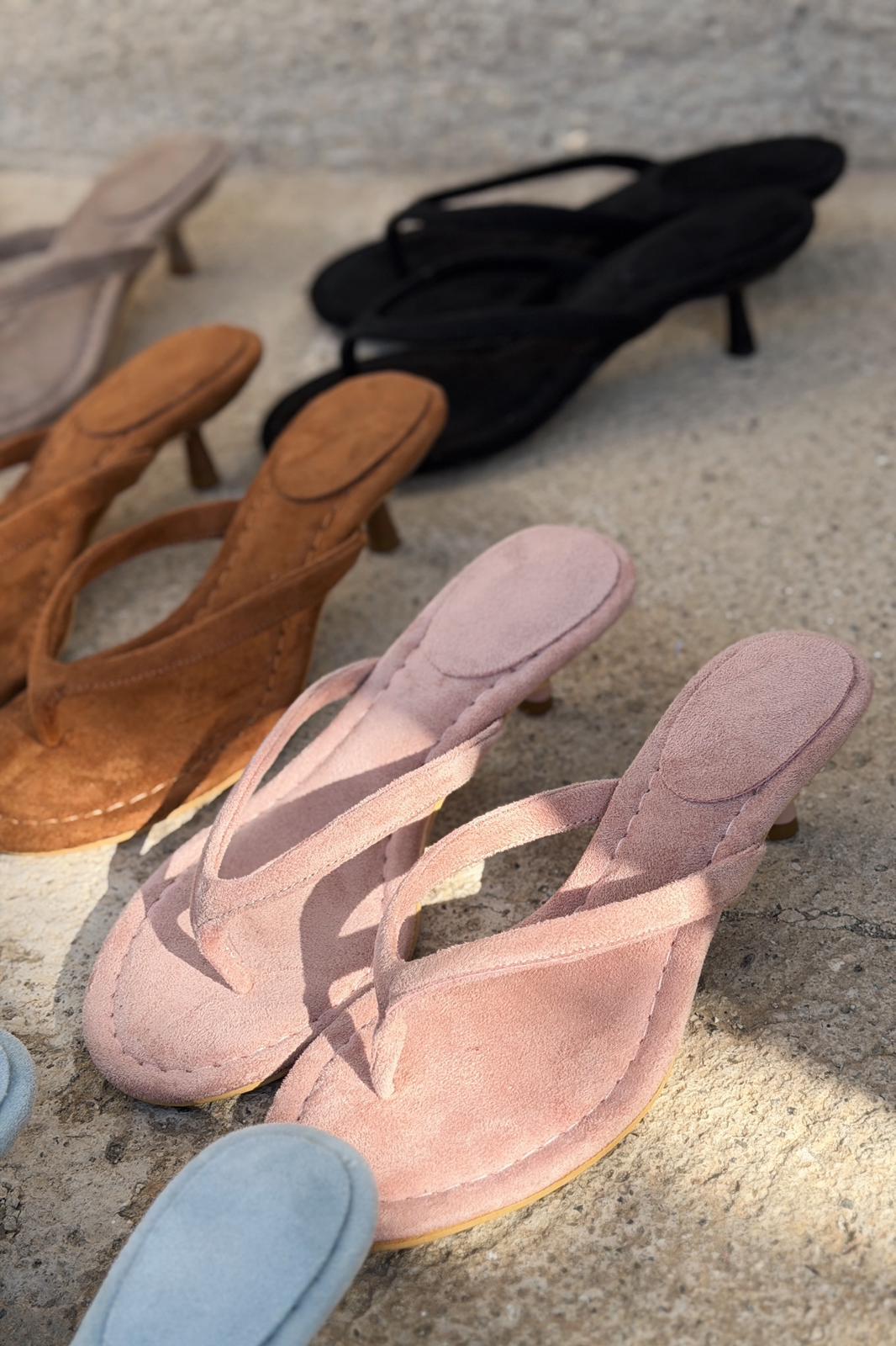 Arlene Topuklu Parmak Arası Terlik Pembe Süet - ILOVESHOES