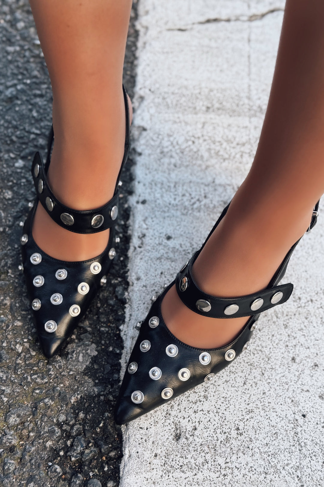 Selorin Mat Deri Zımba Detaylı Stiletto Siyah