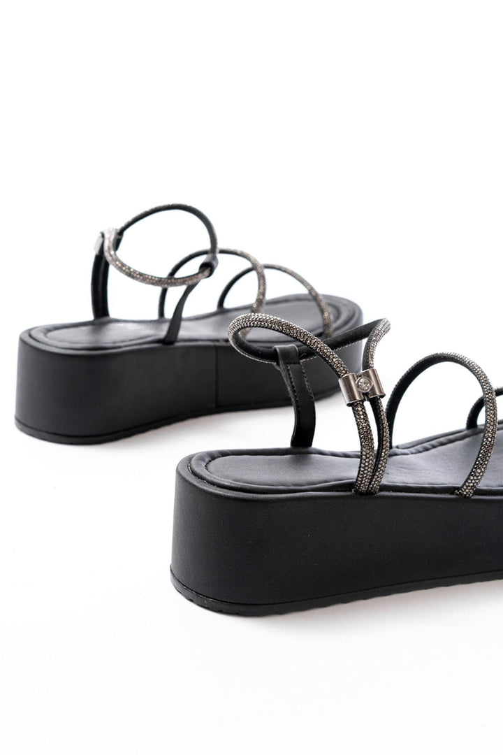 Lenyor Mat Deri Siyah Platin Taş Bantlı Kadın Sandalet - ILOVESHOES