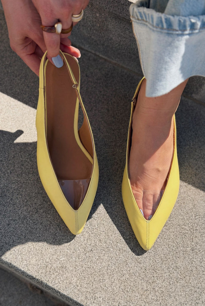 Casira Sarı Mat Deri Kadın Stiletto