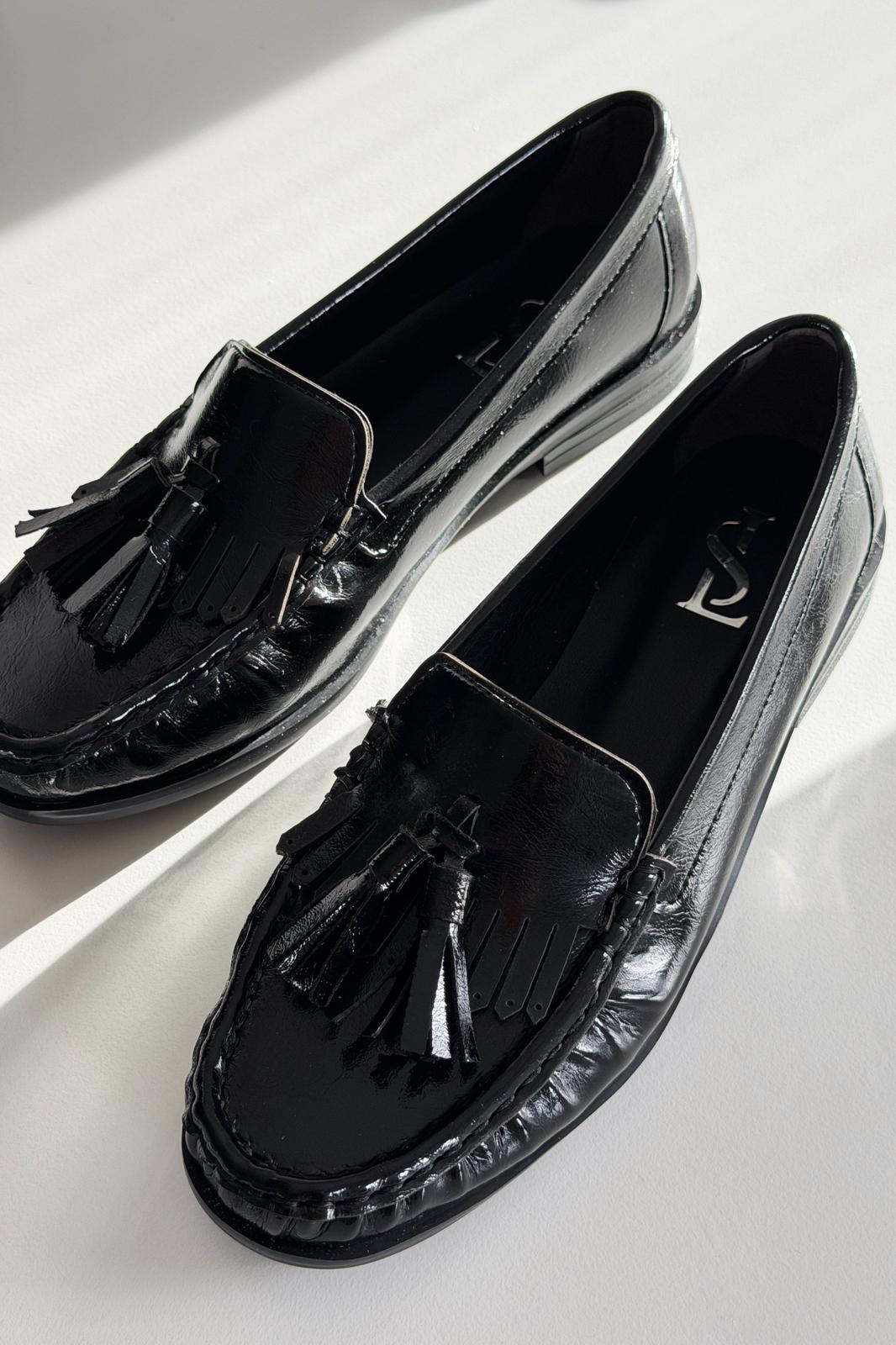Renard Kadın Loafer Siyah Kırışık Rugan - ILOVESHOES