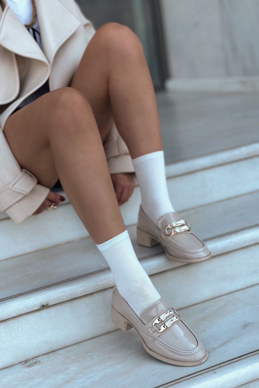 Sabella Rugan Taş Detaylı Bej Kadın Laofer - ILOVESHOES