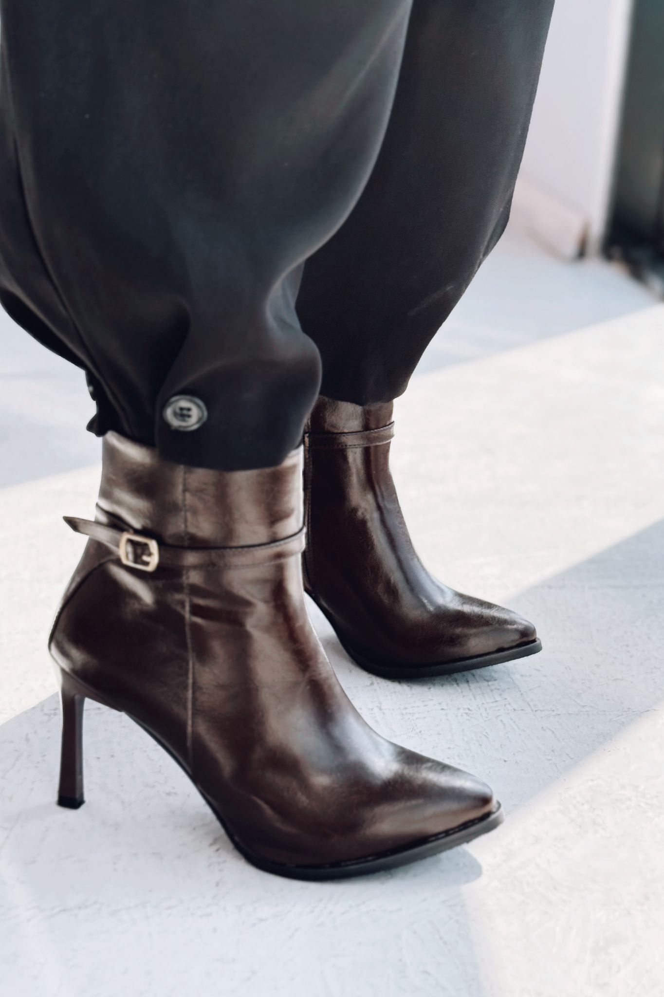 Virelo Kadın Topuklu Bot Acıkahve Parlak Deri - ILOVESHOES
