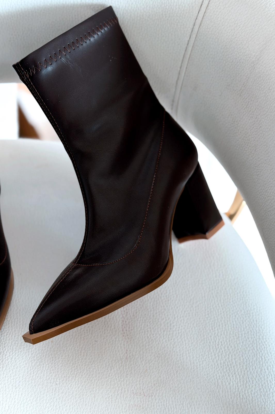 Selvora Streç Mat Deri Kahverengi Kadın Bot - ILOVESHOES