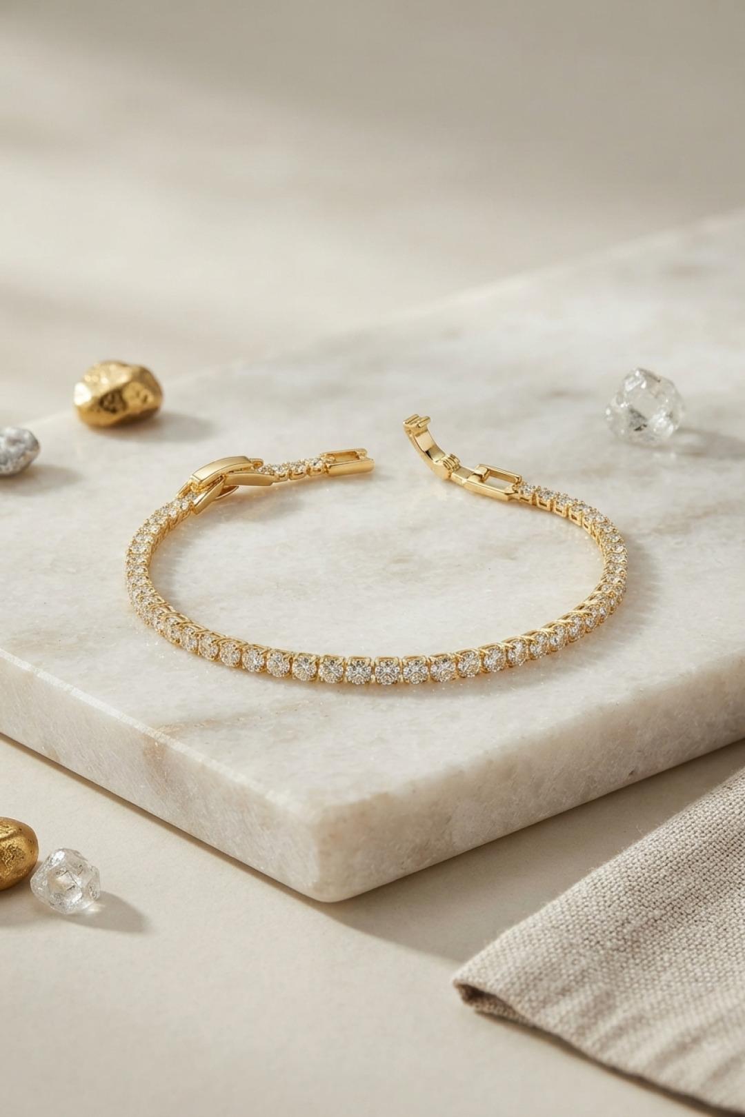 ILS-1201-Pirinç Gold Renk İnce Zirkon Taşlı Su Yolu Kadın Bileklik