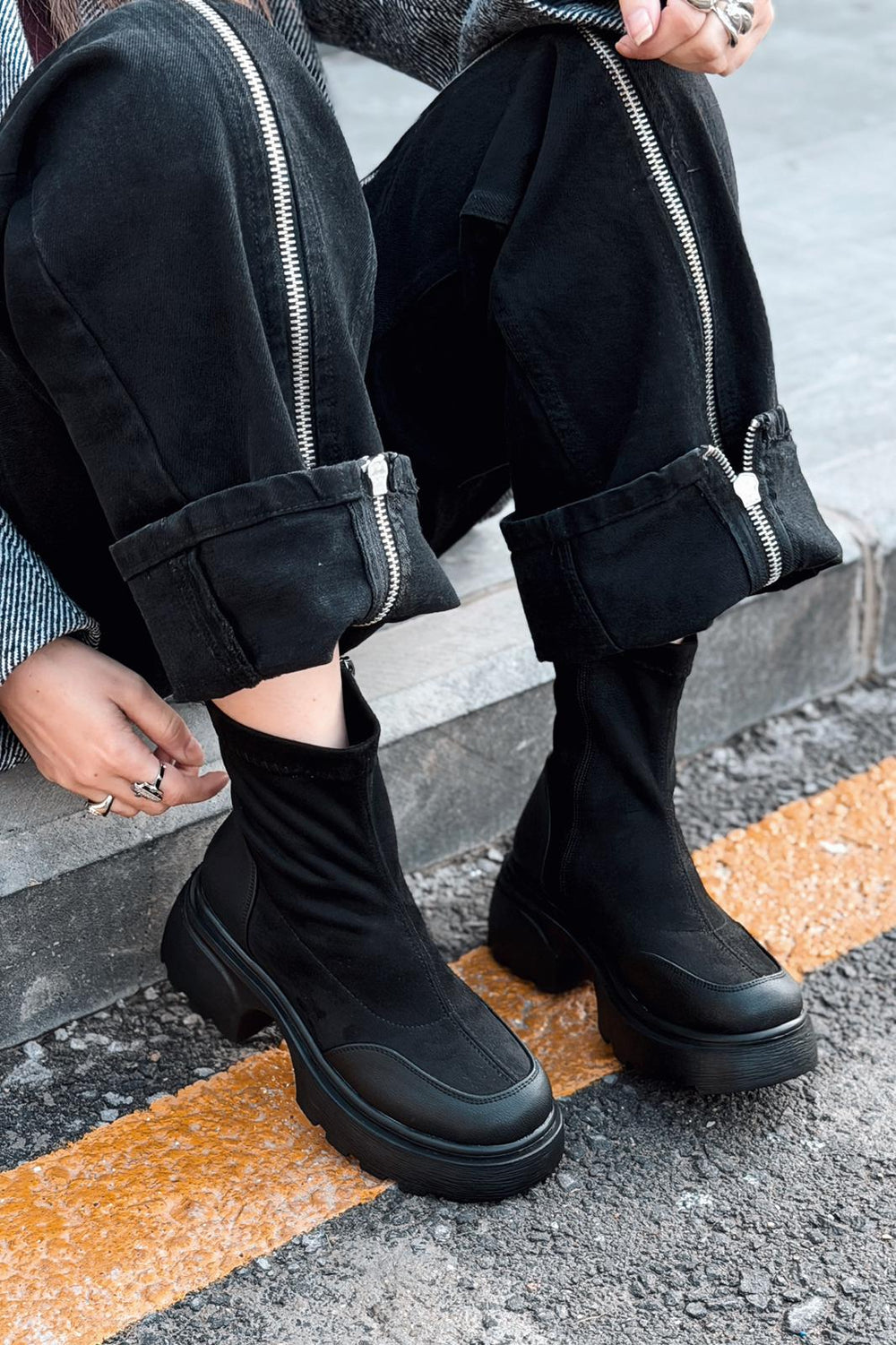 Gariel Kadın Kalın Taban Bot Siyah Süet - ILOVESHOES