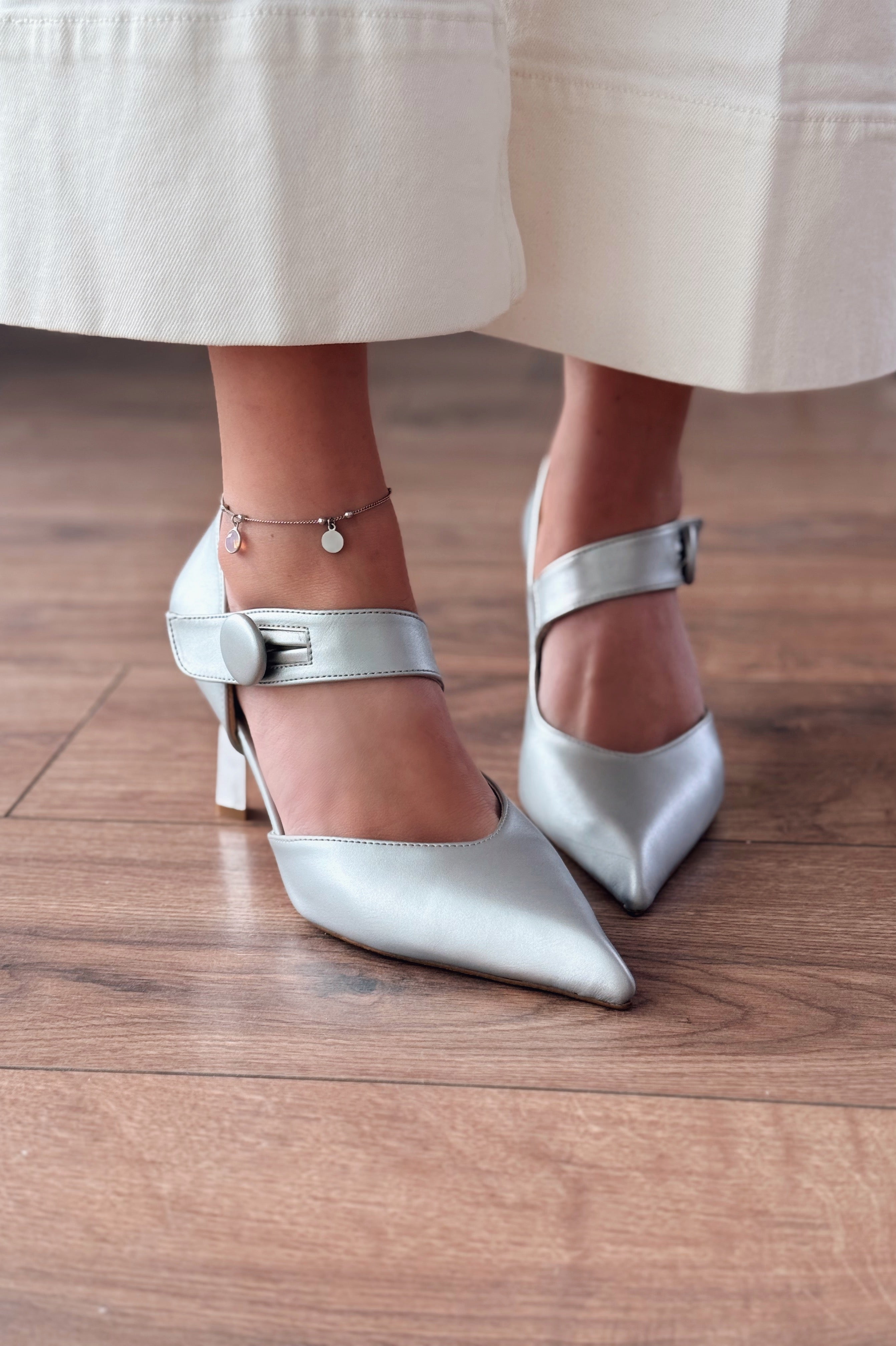 Wasord Mat Deri Düğme Detaylı Stiletto Gümüş