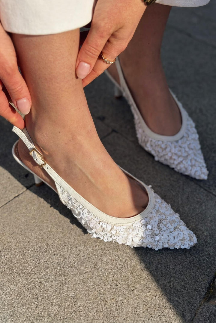 Selorine Stiletto Beyaz Pullu - ILOVESHOES