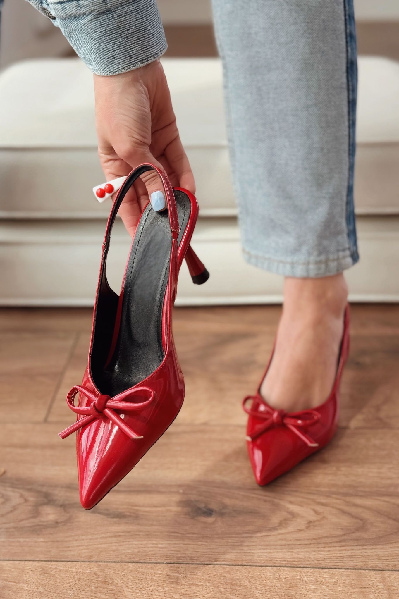 Avalis Rugan Kırmızı Fiyonk Detaylı Topuklu Kadın Ayakkabı - ILOVESHOES Türkiye