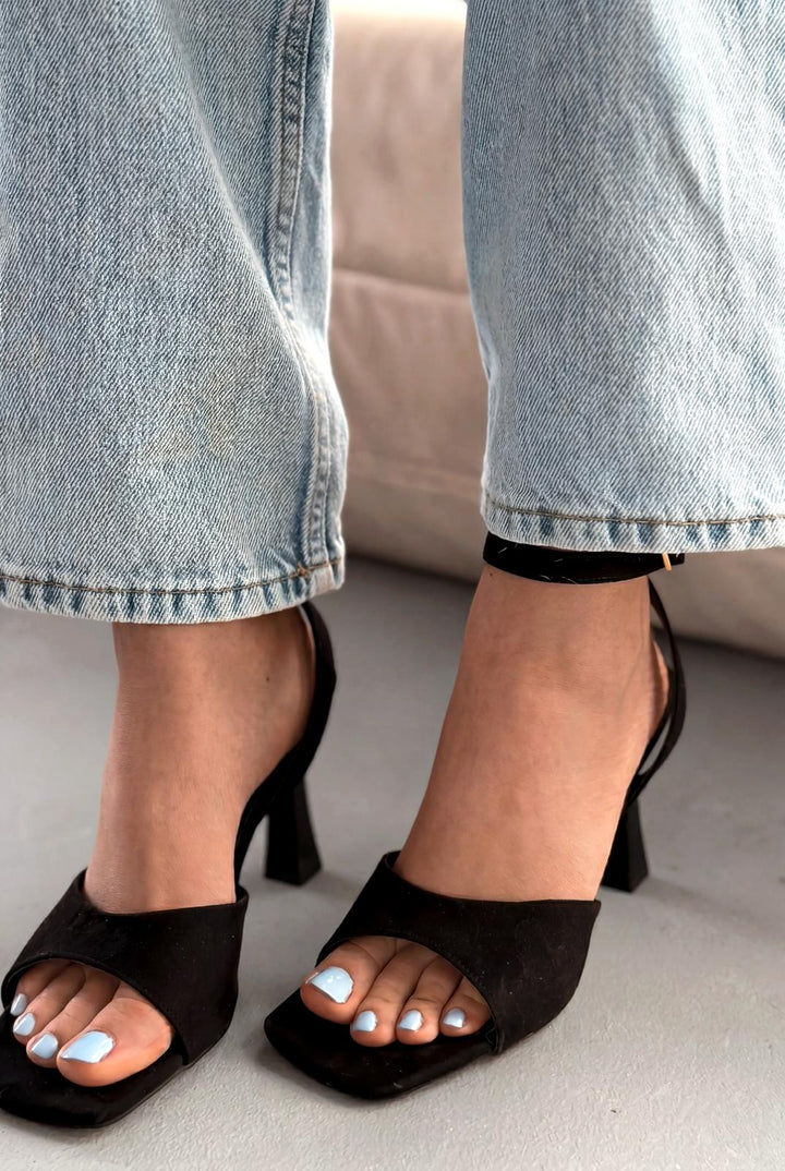 Velniel Siyah Süet Kadın Topuklu Sandalet - ILOVESHOES