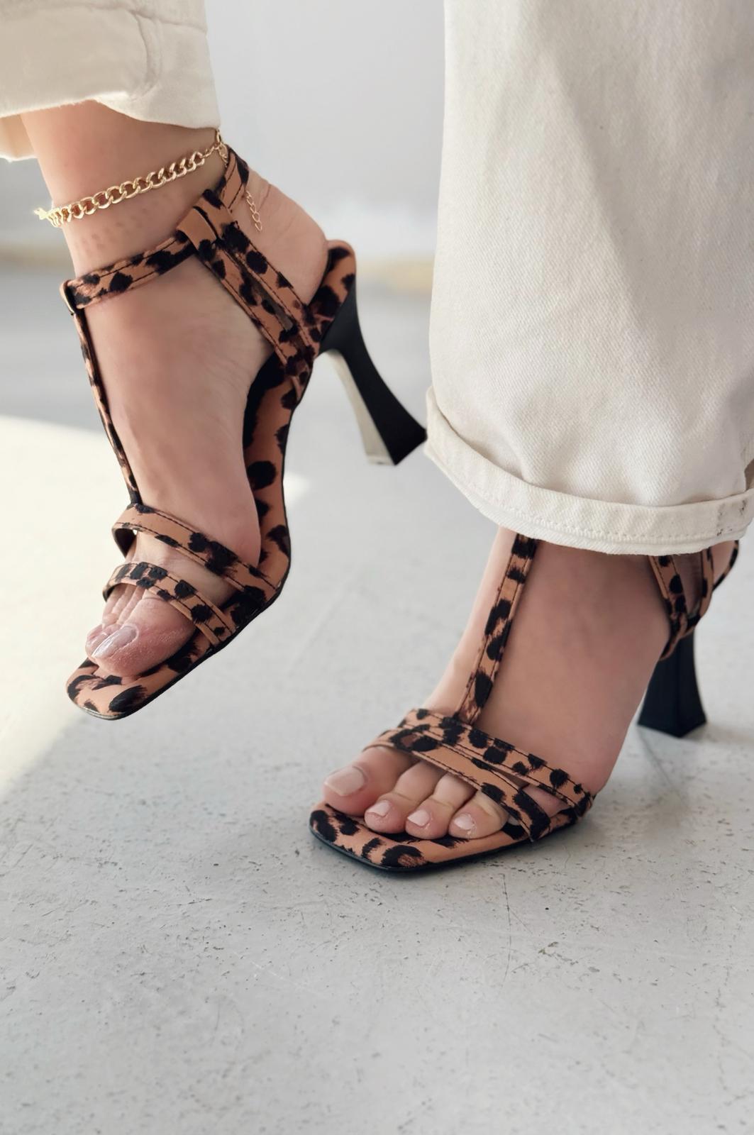 Ellanxa Saten Leo Desenli Bant Detaylı Topuklu Ayakkabı - ILOVESHOES