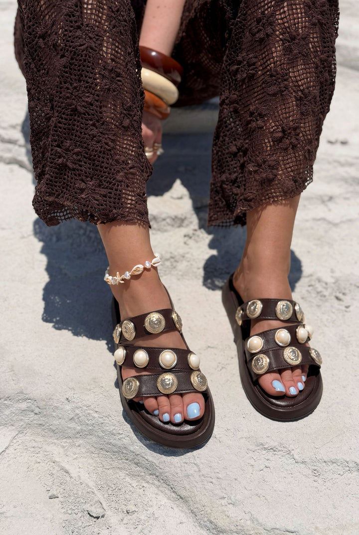 Carven Acı Kahve Mat Deri Kadın Terlik - ILOVESHOES