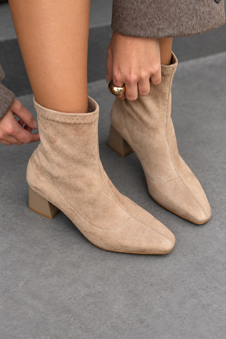 Delsia Vizon Süet Kadın Streç Bot - ILOVESHOES