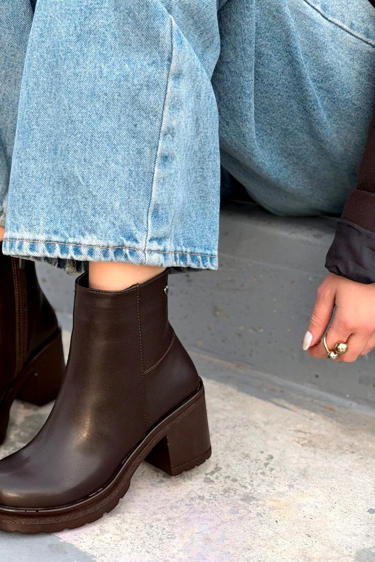 Fivra Kahverengi Fermuarlı Kalın Topuklu Günlük Kadın Bot - ILOVESHOES