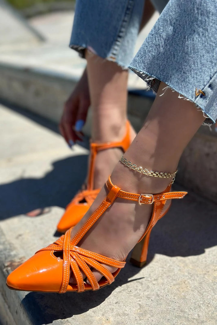 Sonedra Rugan Çapraz Bant Detaylı Stiletto Turuncu