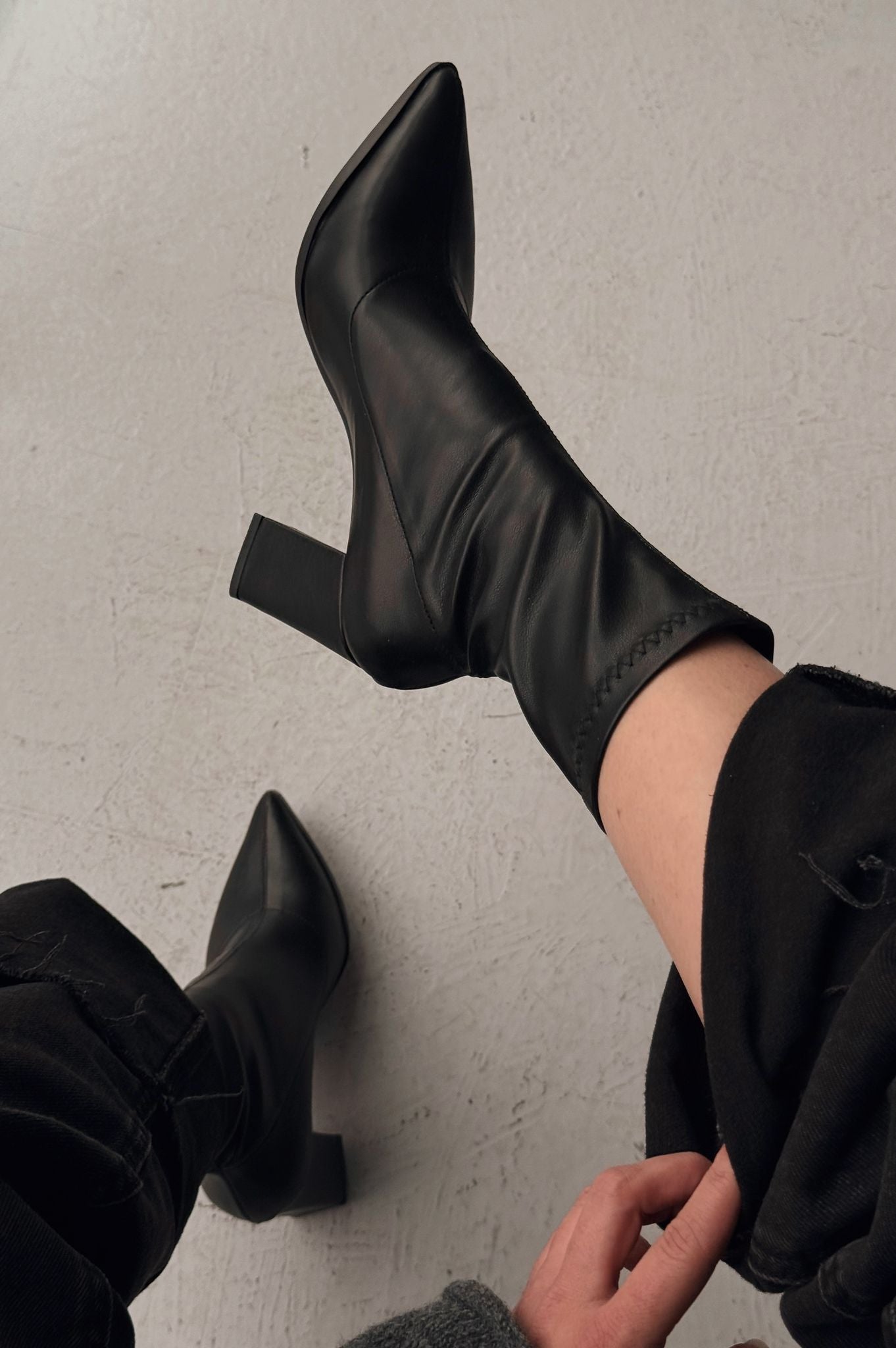 Ardews Mat Deri Topuklu Çorap Bot Siyah - ILOVESHOES