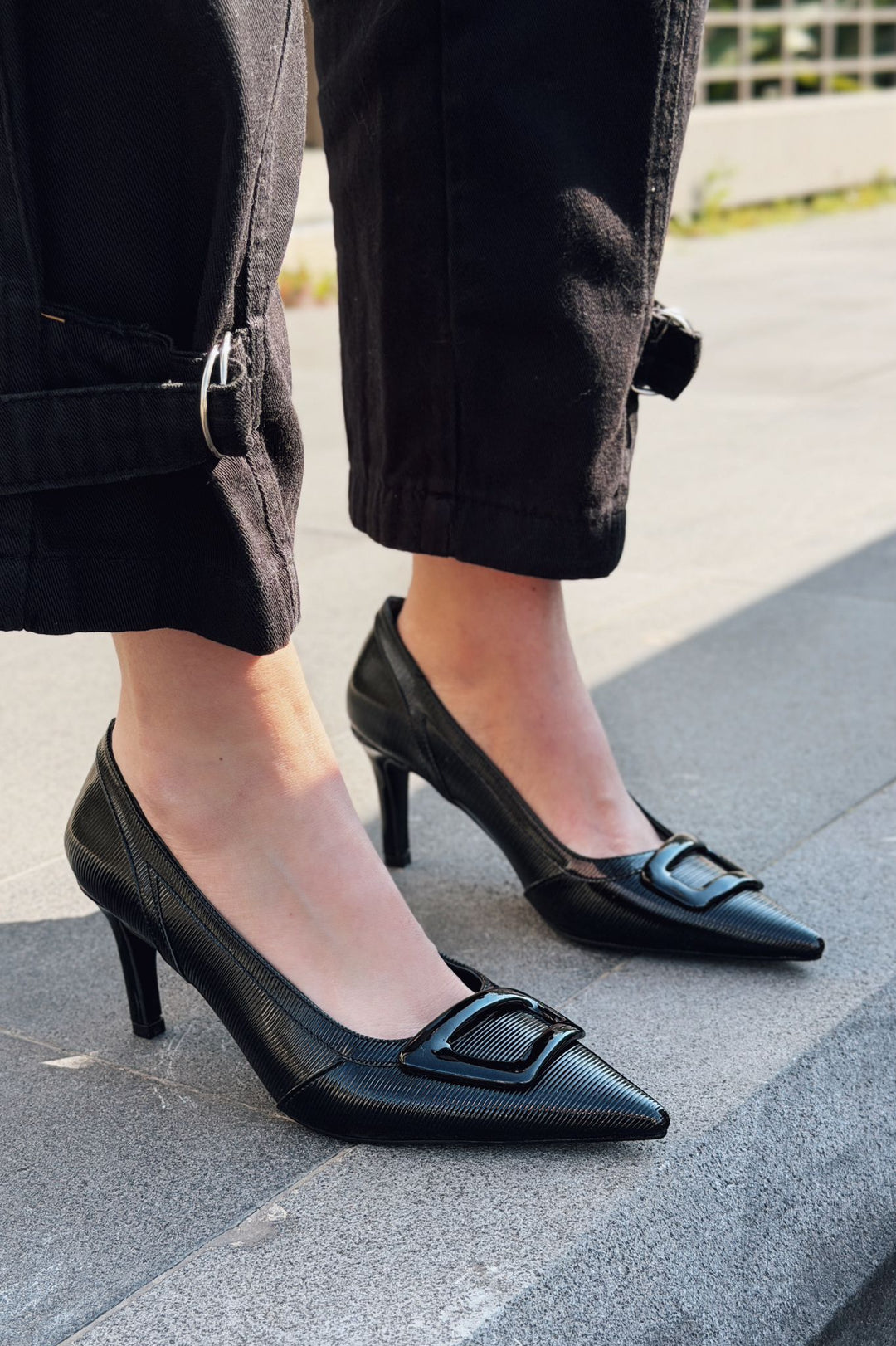 Finrel Stiletto Siyah Rugan Toka Detaylı - ILOVESHOES