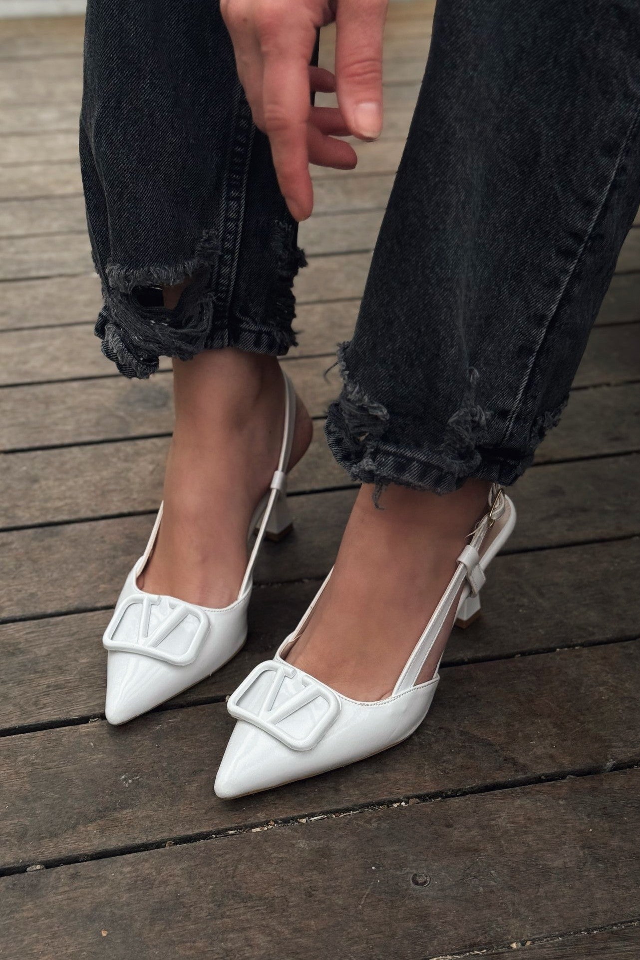 Lawixa Rugan Beyaz Toka Detaylı Stiletto