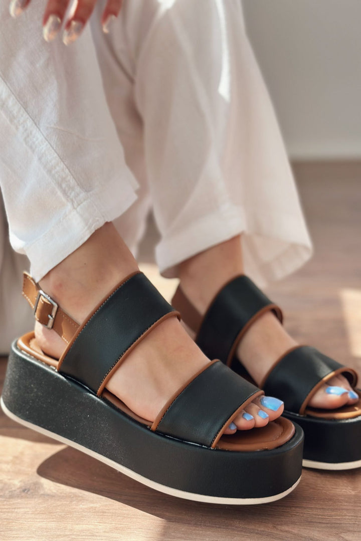 Pawens Mat Deri Kalın Taban Kadın Sandalet Siyah