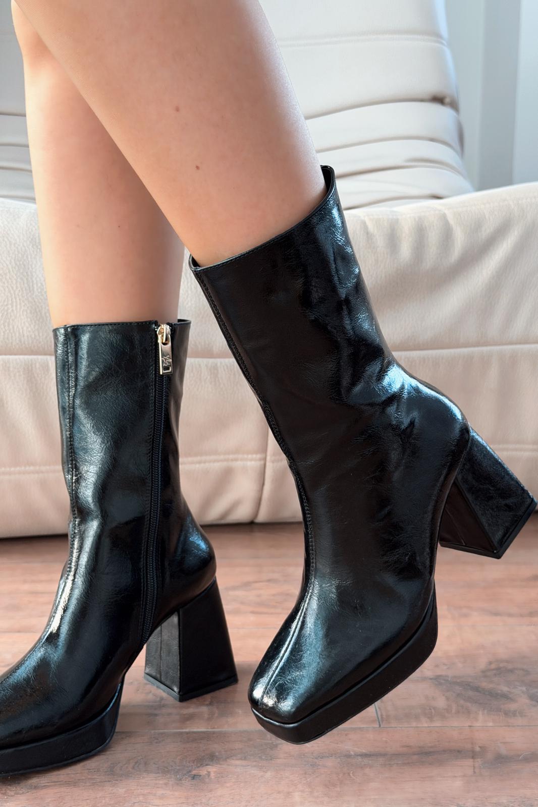 Polinca Kırışık Rugan Platform Topuklu Siyah Kadın Bot - ILOVESHOES