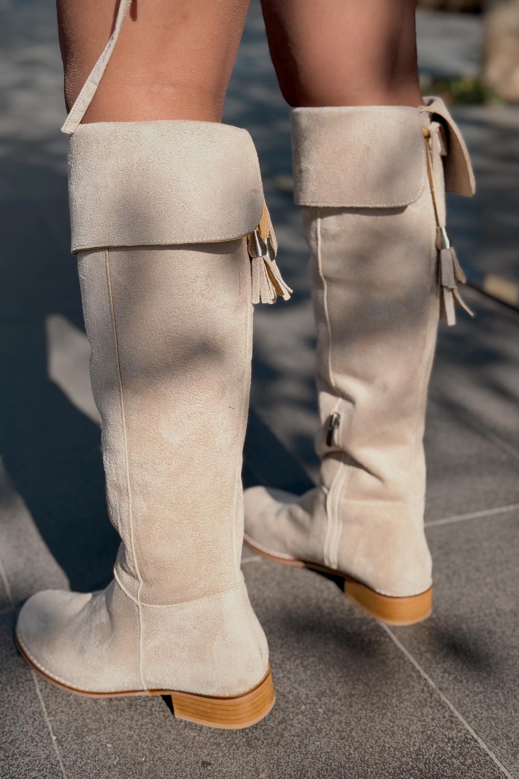 Jolvern Kadın Çizme Bej Süet Püskül Detaylı - ILOVESHOES