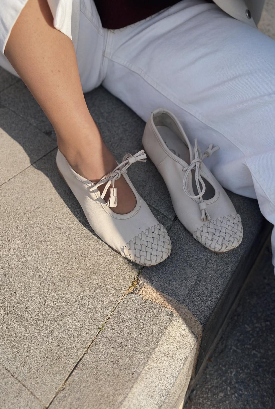 Talorin Hakiki Deri Kadın Bağcıklı Babet Bej - ILOVESHOES