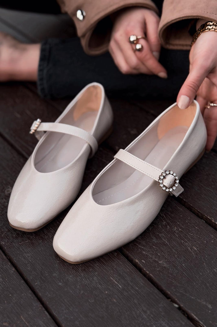 Selia Kadın Babet Bej Kırışık Rugan - ILOVESHOES